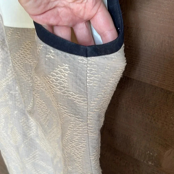 Tahari Arthur S Levine black, tan and cream sheath dress size 4 - Picture 7 of 7